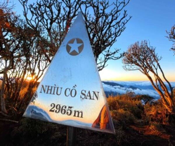 CHINH PHỤC NHÌU CỒ SAN